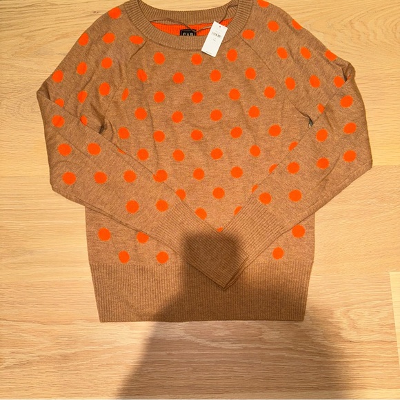 GAP Sweaters - GAP Dotty Boatneck Sweater Oatmeal Beige & Orange Dot Small Tall